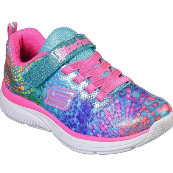 BRAND NEW girl skechers wavy lites velcro shoes size 5Y - Picture 1 of 6